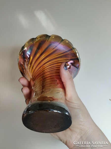 Irizáló különleges csavart váza