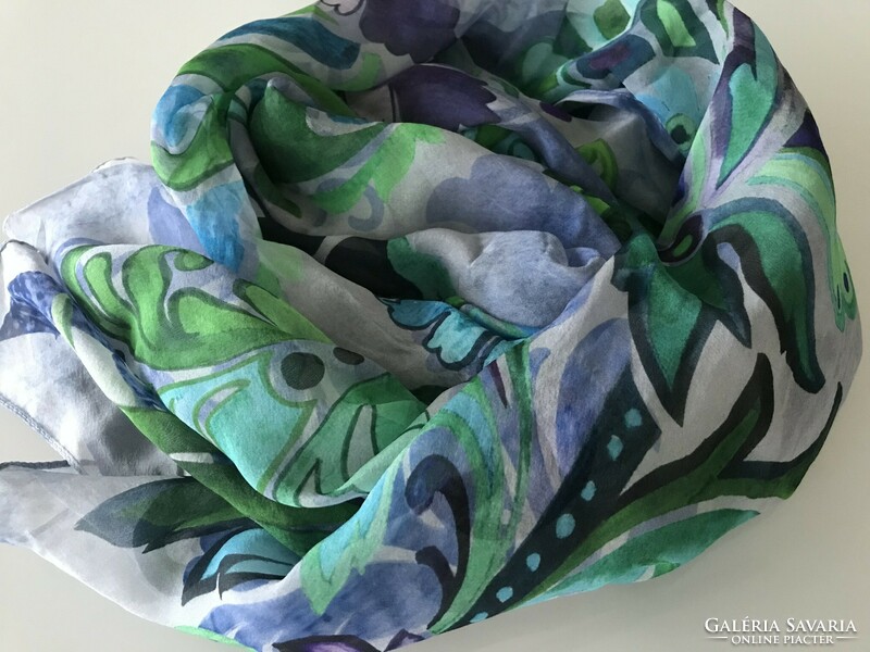 Elegant silk scarf with a beautiful pattern, 180 x 65 cm