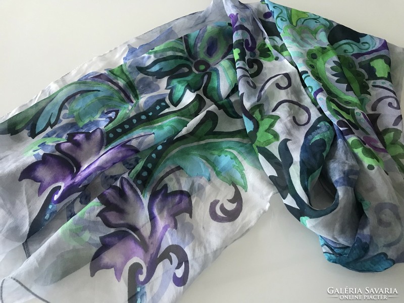 Elegant silk scarf with a beautiful pattern, 180 x 65 cm