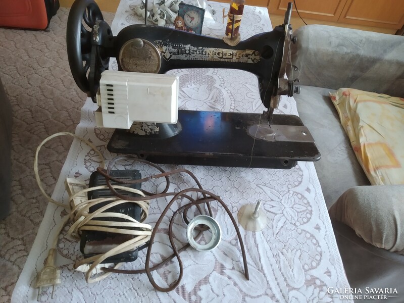 Singer sewing machine