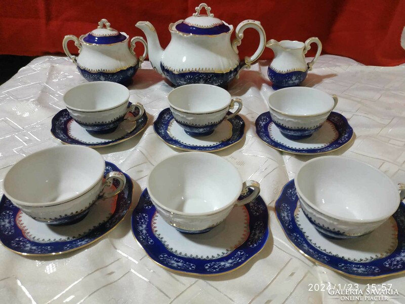 Zsolnay pompadour tea set