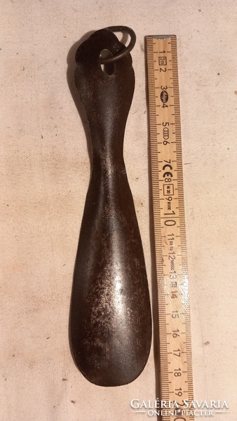 Old shoe spoon (iron)