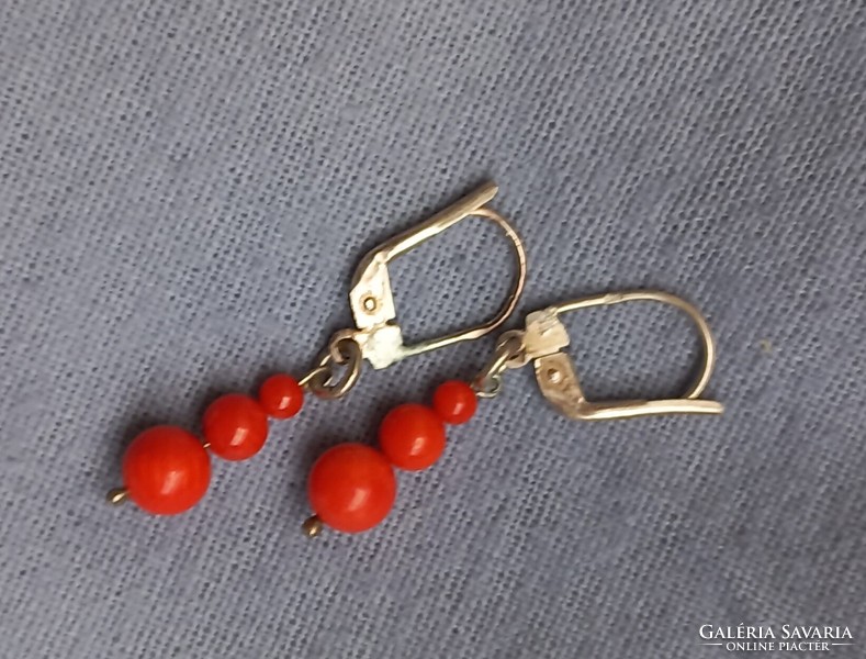 Noble coral with silver earrings
