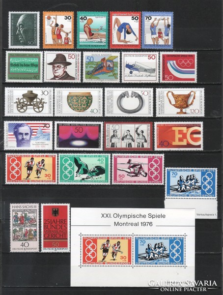 Postatiszta Bundes 2595  1976 teljes év      44,90 Euró