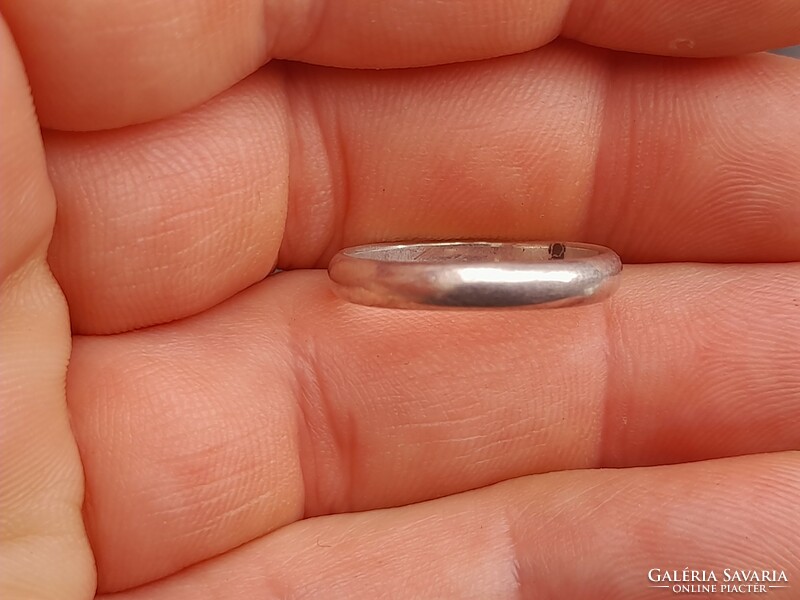 Vékony ezüst karika gyűrű