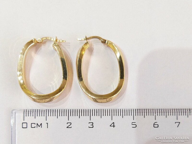 14 Carat gold, 3.82g special wavy hoop earrings (no.: 24/86.)