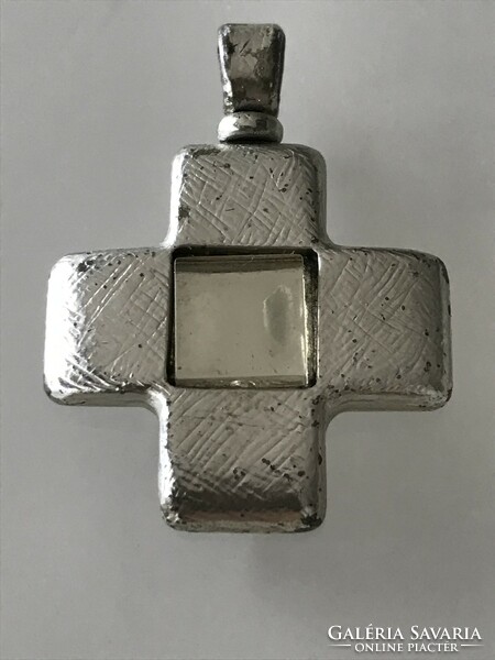 Cross-shaped silver-plated pendant, 4 x 3 cm