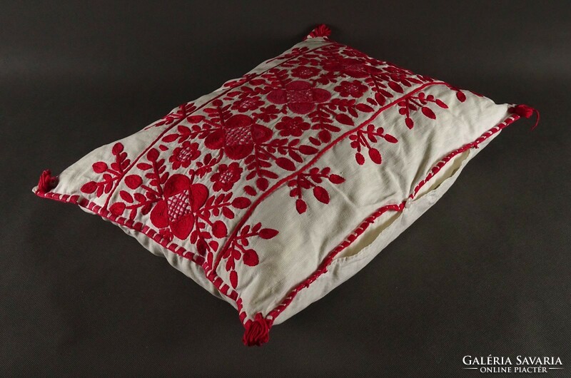 1Q634 embroidered red old pillow decorative pillow 42 x 58 cm