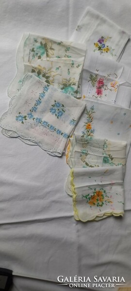 7 Women's floral handkerchiefs