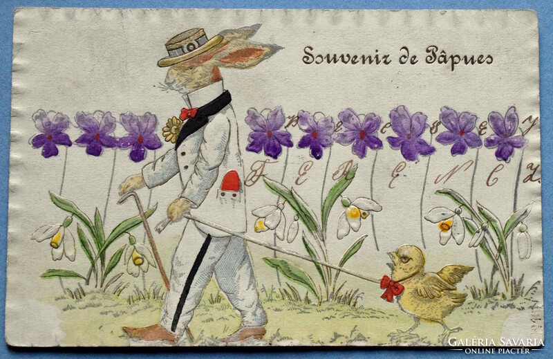 Antik szecessziós  dombornyomott Húsvéti üdvözlő képeslap  nyúlúr csibét sétáltat  ibolya