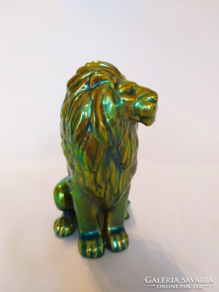 Zsolnay gold-green eosin lion, with decorative box. Flawless!