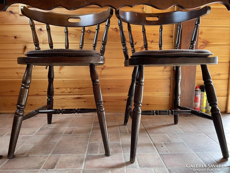 Bonanza étkezőasztal székekkel