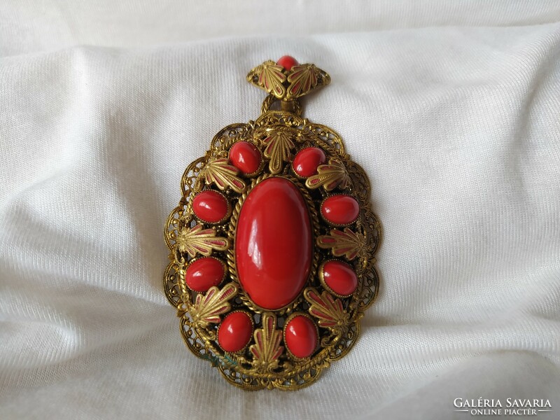 Gyönyörű nagy antik medál piros koral/üveg kövekkel