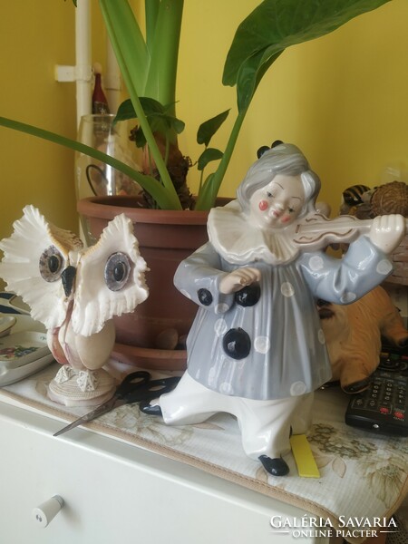 Sale! Action! Porcelain clown, shell owl for sale!