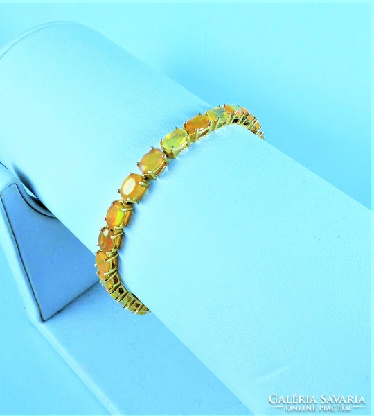 Dazzling, ﻿10k gold bracelet with opal gems!!!