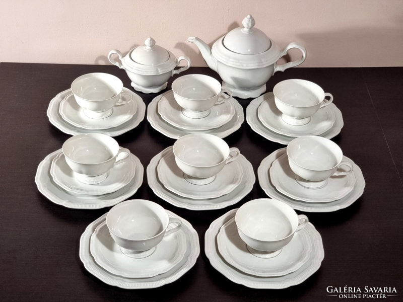 *Hutschenreuther 8-person porcelain tea/breakfast set, around the middle of the xx.Sd.