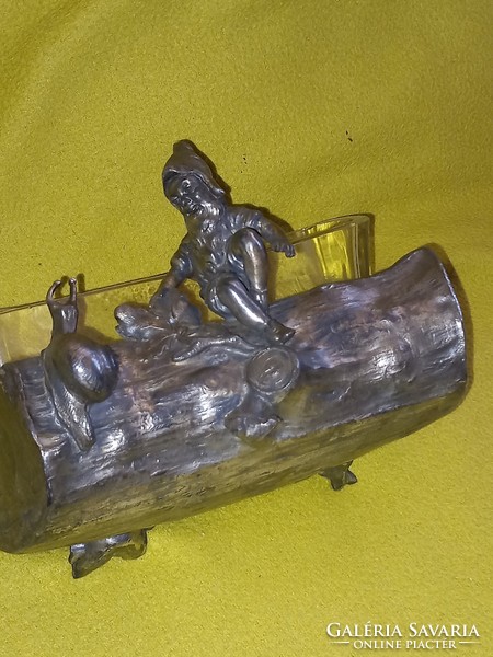 ANTIK SZECESSZIÓS WMF Figurális Manó és a Csigabiga Ezüstözött Ón Kínáló Asztalközép Bombonier