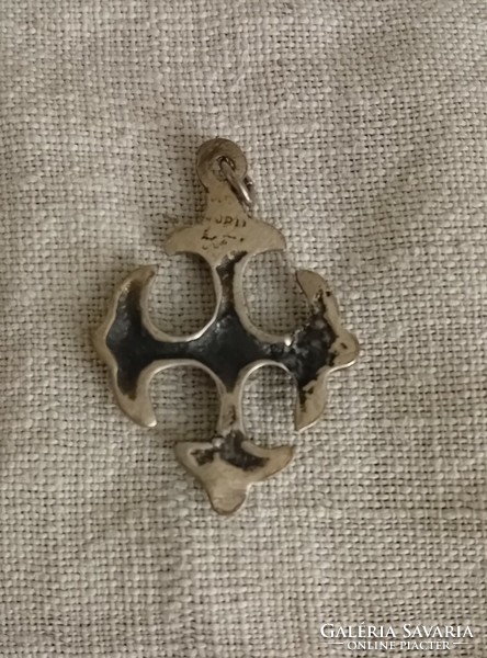 Cross pendant