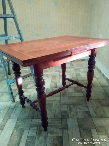 Régi Ónémet stílusú asztal