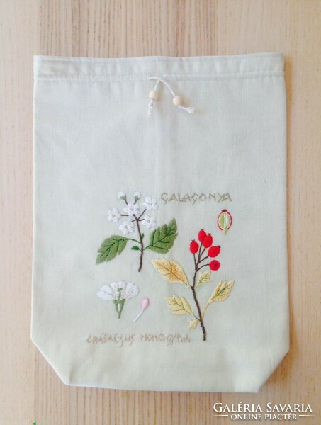 Embroidered herbal bag with hawthorn pattern