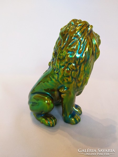 Zsolnay gold-green eosin lion, with decorative box. Flawless!