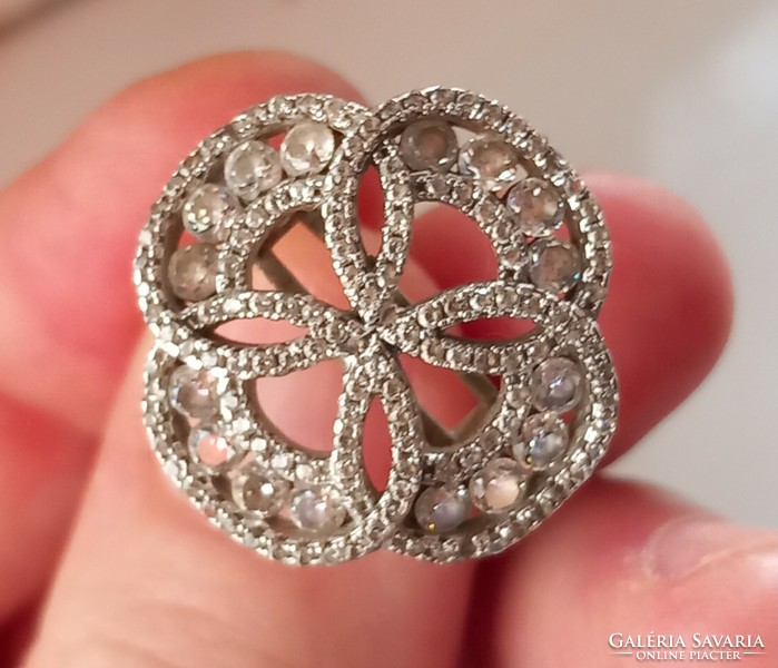 925 silver zirconia ring. 8.5 USA