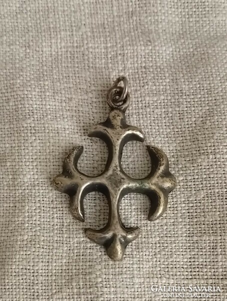 Cross pendant