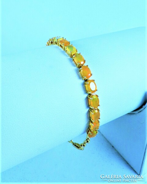 Dazzling, ﻿10k gold bracelet with opal gems!!!