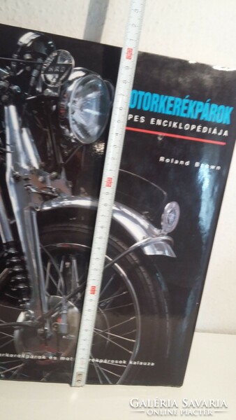 Motorkerékpárok képes enciklopédiája Roland Brown
