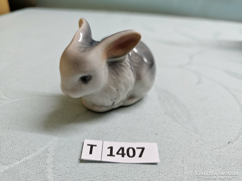T1407 Porcelán csincsilla 8 cm