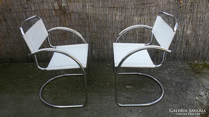 2 db csővázas retro szék / Bauhaus.