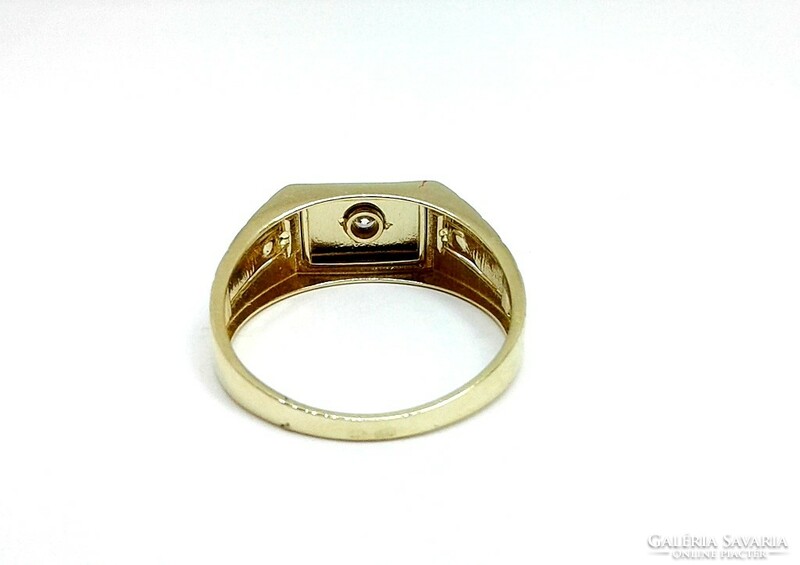 Köves arany pecsétgyűrű (ZAL-Au124478)