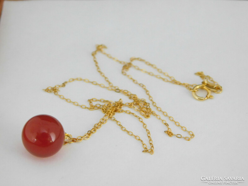 18 K Arany Vörös Achát Medál + Ajándék Ezüst Nyaklánc, Nagy 10 mm-es Kővel