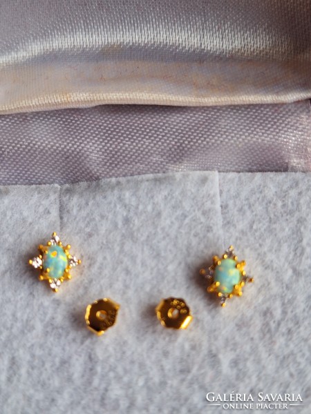 925 Australian opal earrings, plated with 14 karat gold.