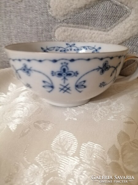 Antik teás csésze