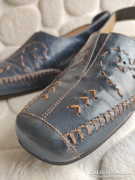 La belle French-made 36 blue embroidered open back elegant summer leather shoes