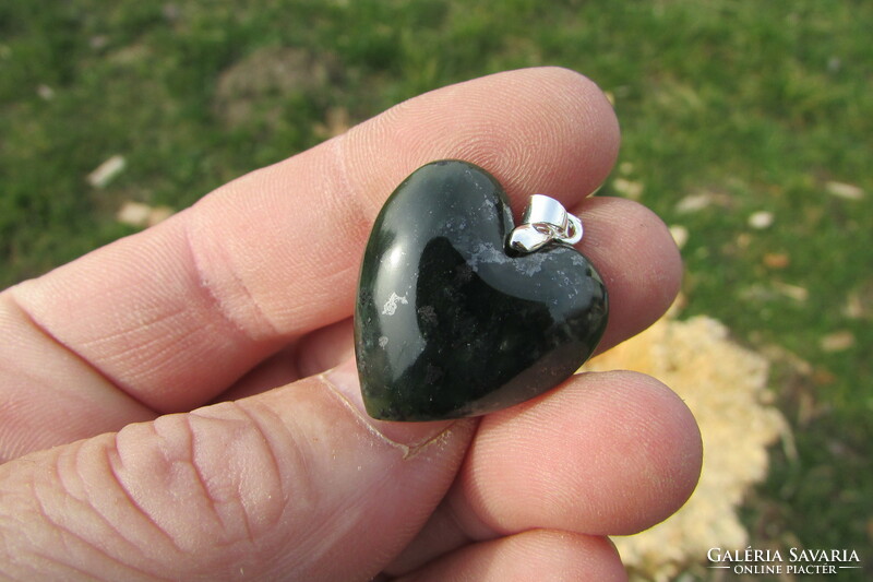 Unique handmade heart pendant made of gem-quality serpentinite