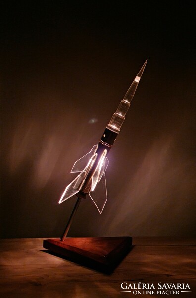 Rocket lamp