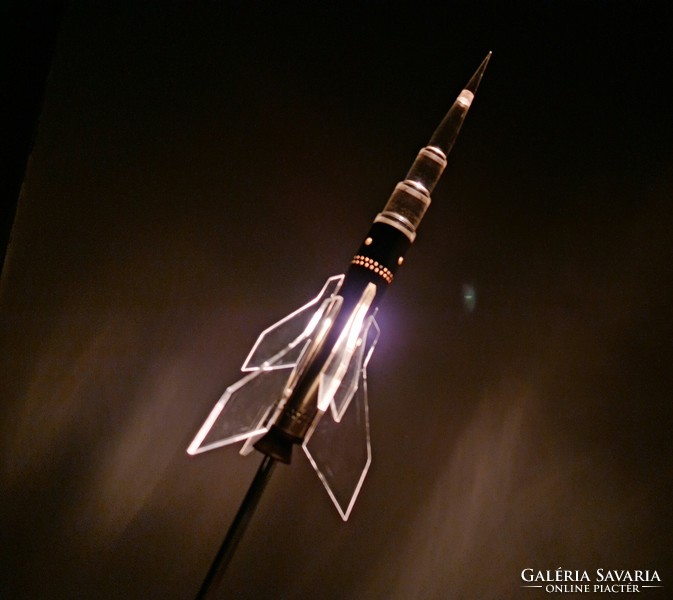 Rocket lamp
