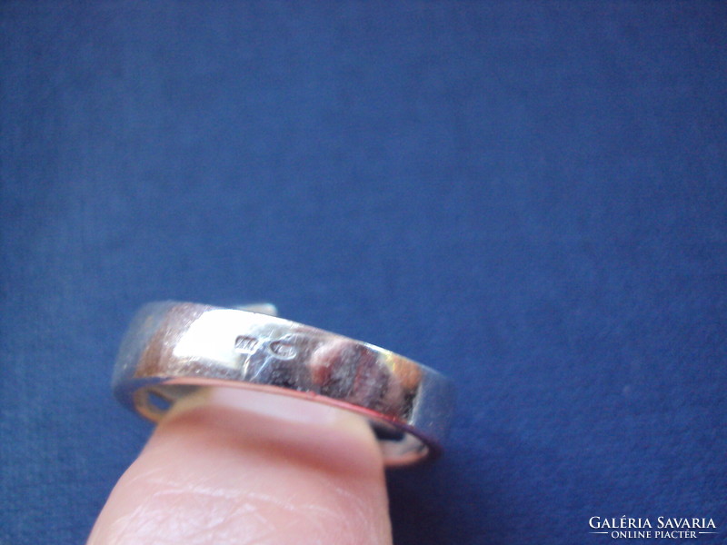 Ezüst gyűrű markazittal 18 mm