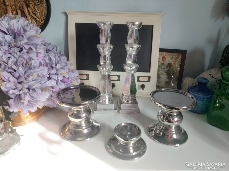 Also 5 pieces of spectacular silver-colored wood and ceramic candle holders 35 cm high,