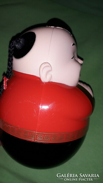 Vintage, gyönyörű állapotú pocakos hajas kínai PERSELY FIGURA kemény műanyag "KELJFEL JANCSI" 20 cm