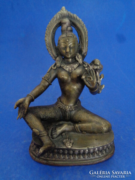 Tara istennő tibeti rézötvözet figurája, 19. század vége