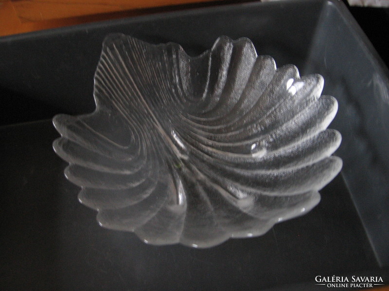 Kagyló forma üveg tál