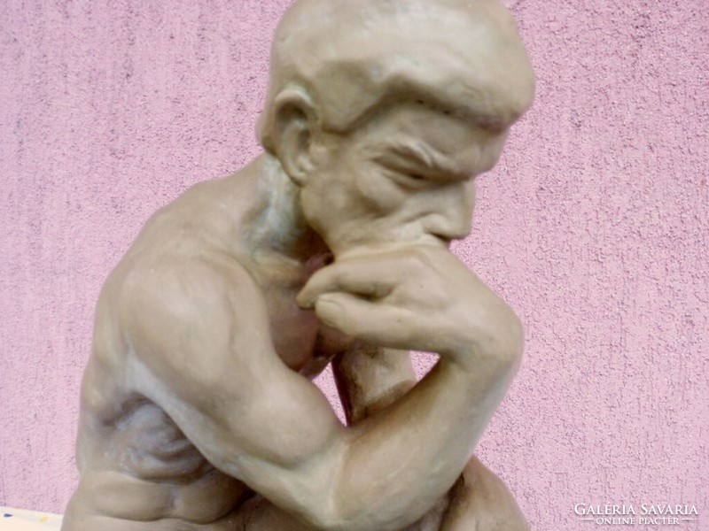 Contemporary terracotta artwork. Árpád Boncsér: free after Rodin, a thinker