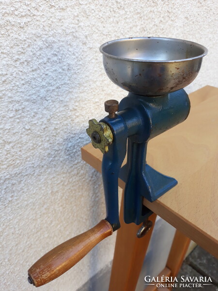 Old mefa cast iron poppy grinder