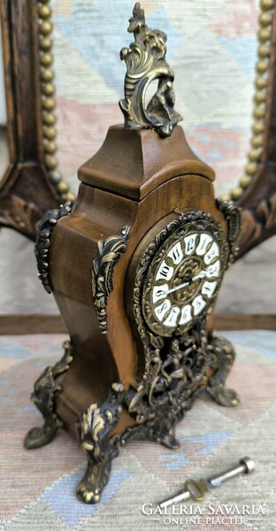 Table clock, small-sized, wooden clock, copper-decorated bull-like miniature! Pocket structure