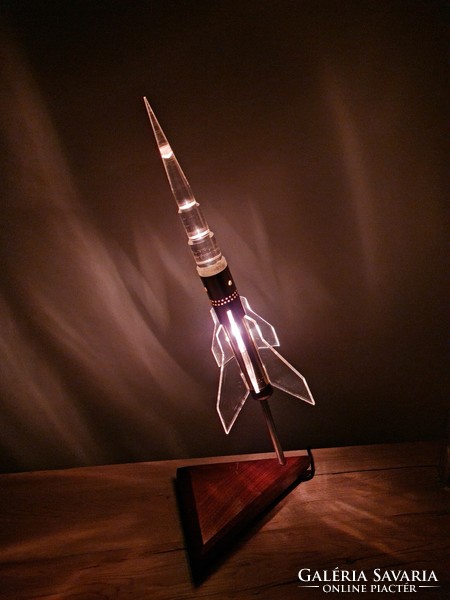 Rocket lamp