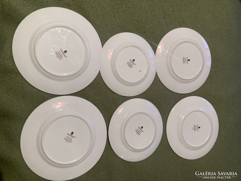 6 Wedgwood porcelain cake plates
