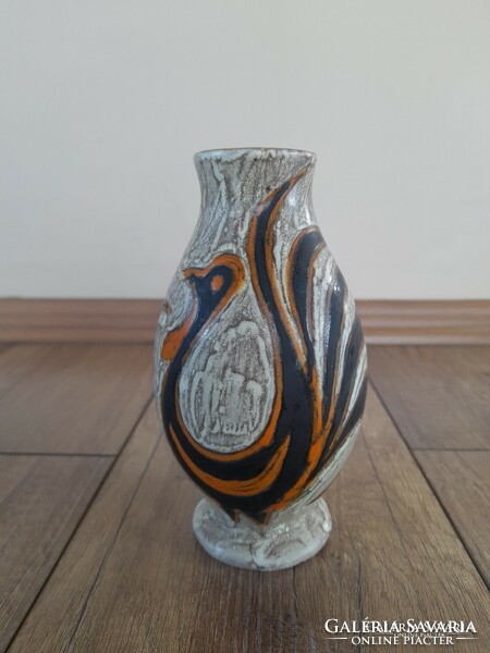 Ceramic vase of Gorka Lívia